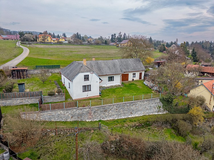 Prodej rodinného domu 96 m², pozemek 685 m² - foto 4