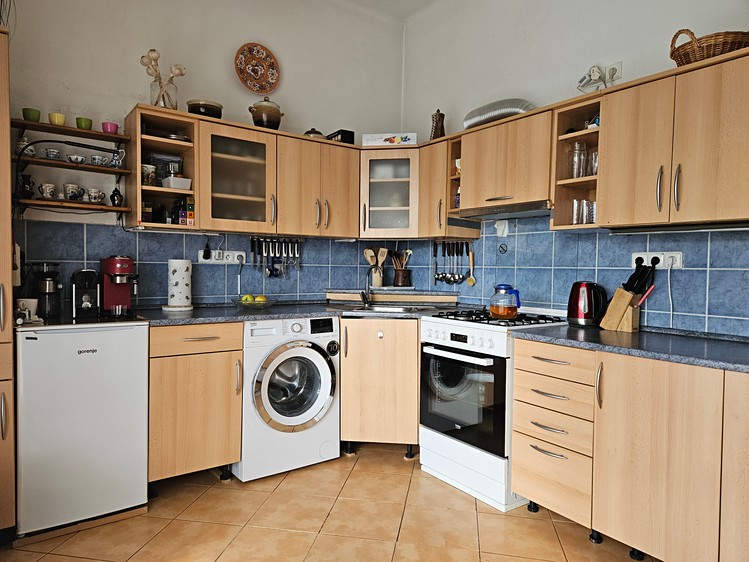 Prodej rodinného domu 161 m², pozemek 864 m² - foto 7