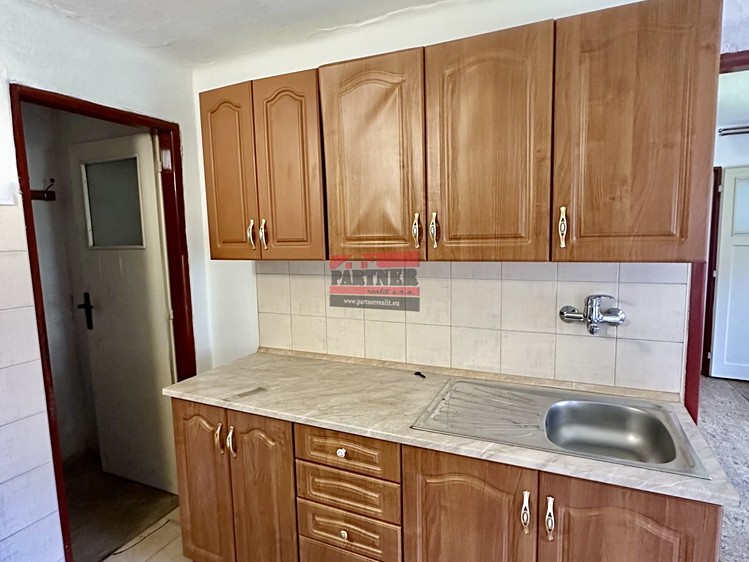 Prodej rodinného domu 110 m², pozemek 8 696 m² - foto 4
