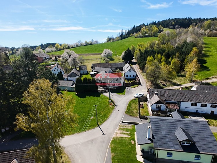 Prodej rodinného domu 110 m², pozemek 8 696 m² - foto 2