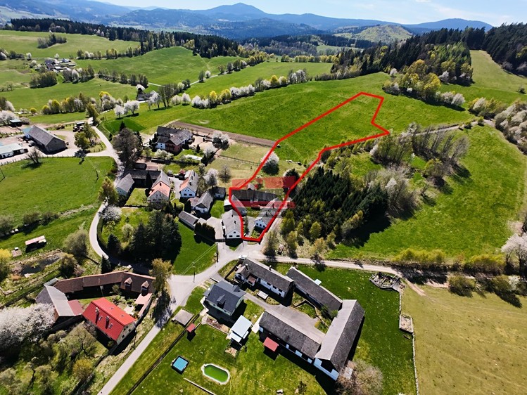 Prodej rodinného domu 110 m², pozemek 8 696 m² - foto 1