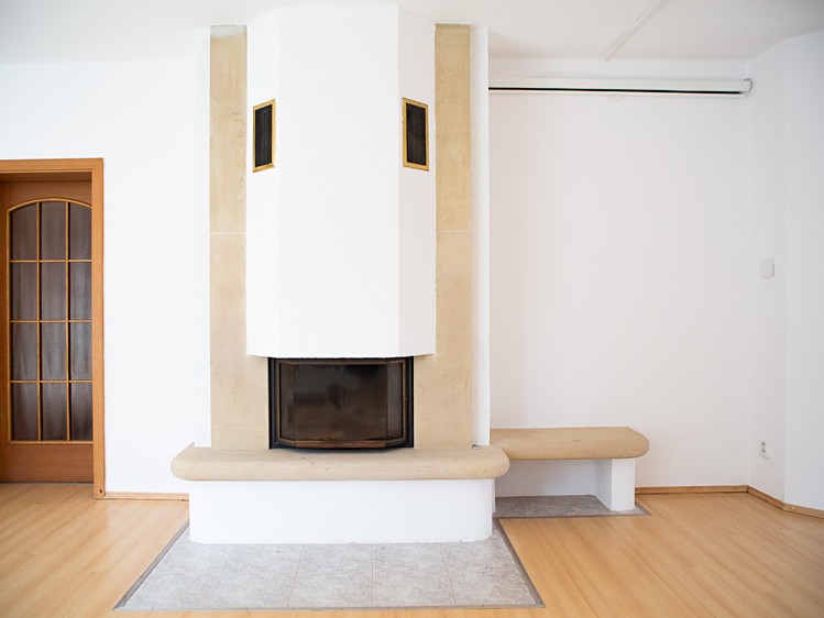 Prodej rodinného domu 240 m², pozemek 745 m² - foto 4