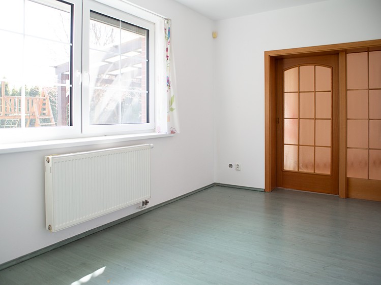 Prodej rodinného domu 240 m², pozemek 745 m² - foto 6
