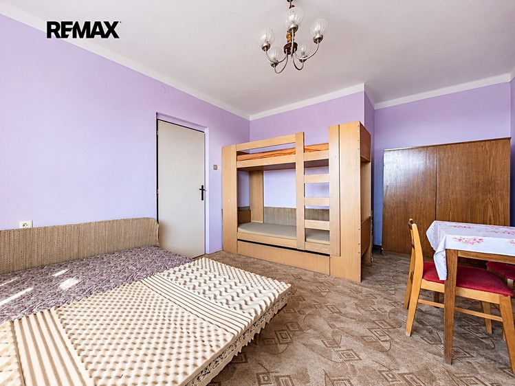 Prodej rodinného domu 144 m², pozemek 822 m² - foto 6