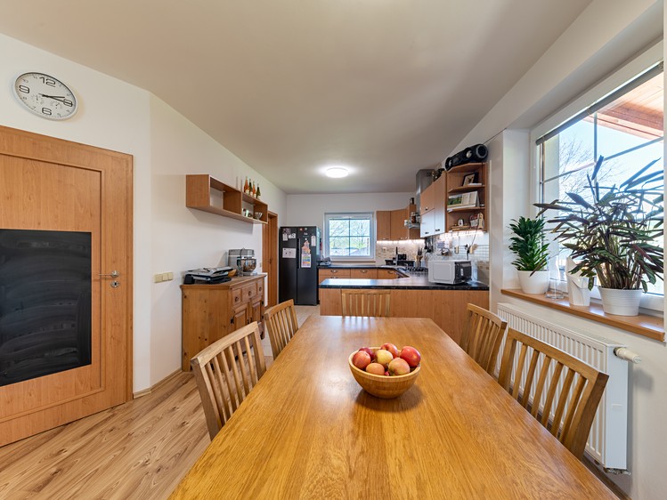Prodej  rodinného domu 282 m², pozemek 1 050 m² - foto 6