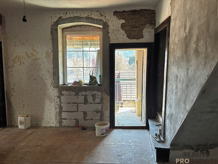 Prodej rodinného domu 250 m², pozemek 176 m² - foto 7