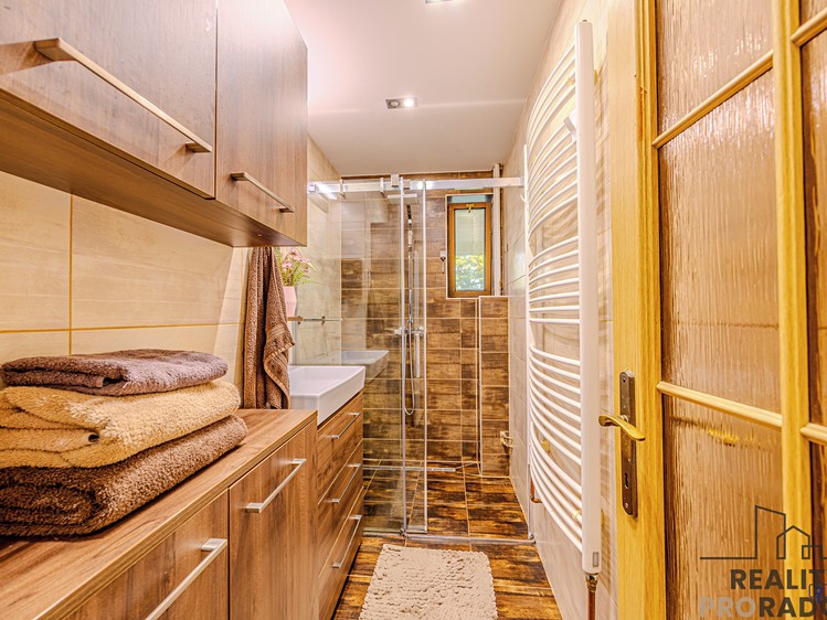 Prodej  rodinného domu 177 m², pozemek 764 m² - foto 6