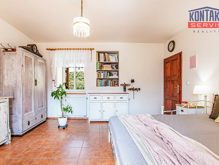 Prodej rodinného domu 160 m², pozemek 1 633 m² - foto 6