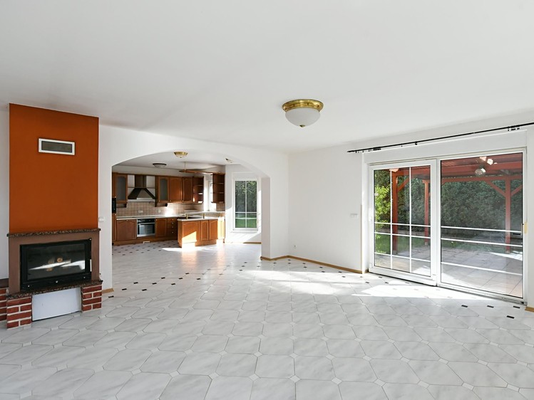 Prodej rodinného domu 400 m², pozemek 1 400 m² - foto 6