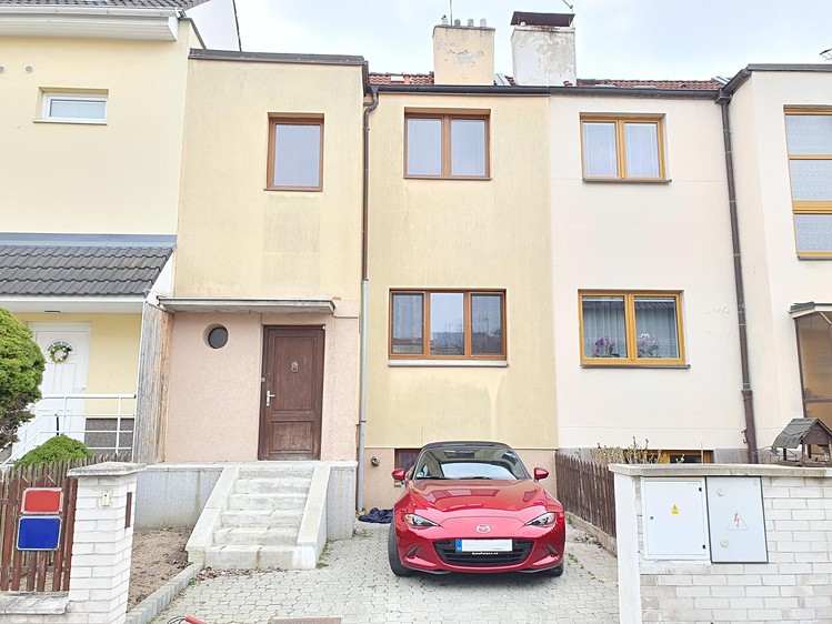 Prodej rodinného domu 100 m², pozemek 146 m² - foto 1