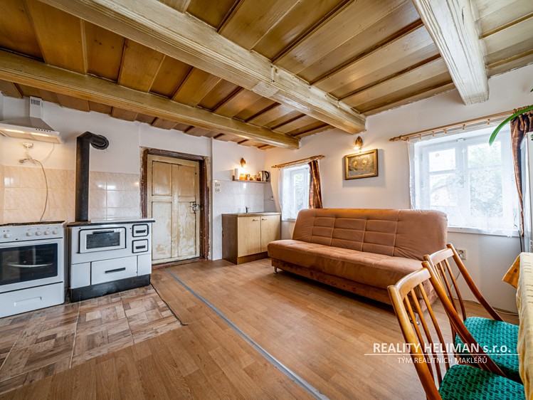 Prodej  rodinného domu 177 m², pozemek 645 m² - foto 8
