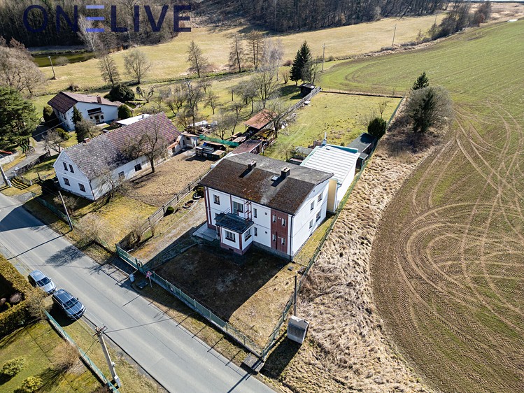 Prodej vícegeneračního domu 236 m², pozemek 2 225 m² - foto 2
