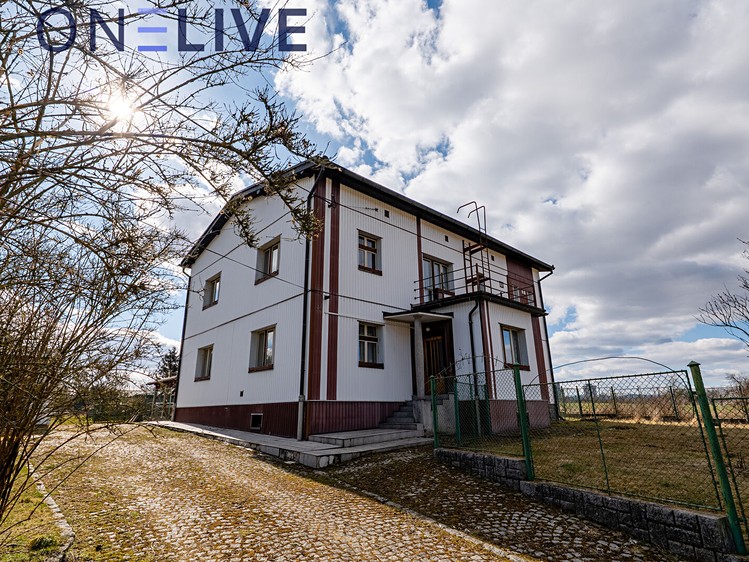 Prodej vícegeneračního domu 236 m², pozemek 2 225 m² - foto 3