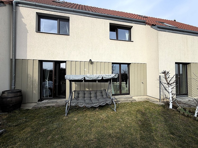 Prodej rodinného domu 95 m², pozemek 201 m² - foto 2