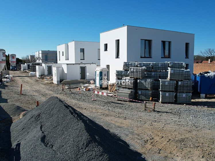 Prodej rodinného domu 131 m², pozemek 406 m² - foto 2