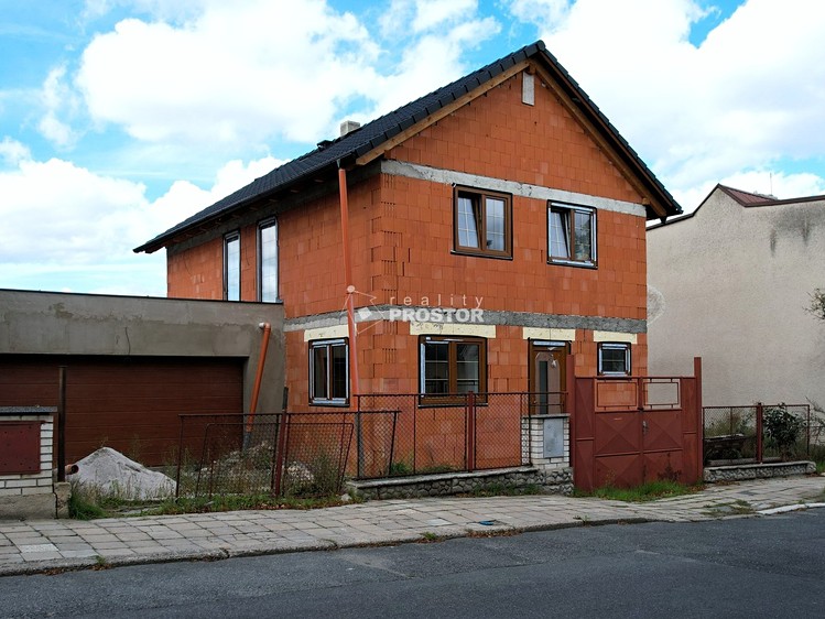 Prodej rodinného domu 163 m², pozemek 347 m² - foto 2
