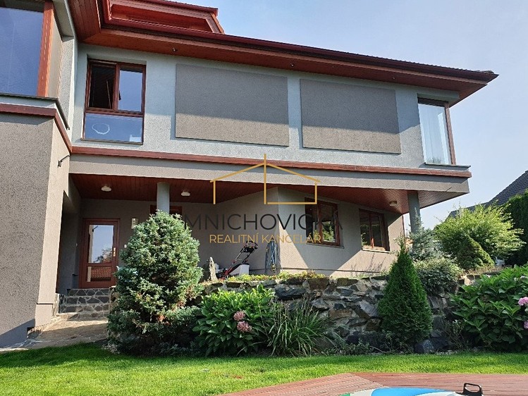 Prodej rodinného domu 521 m², pozemek 792 m² - foto 3