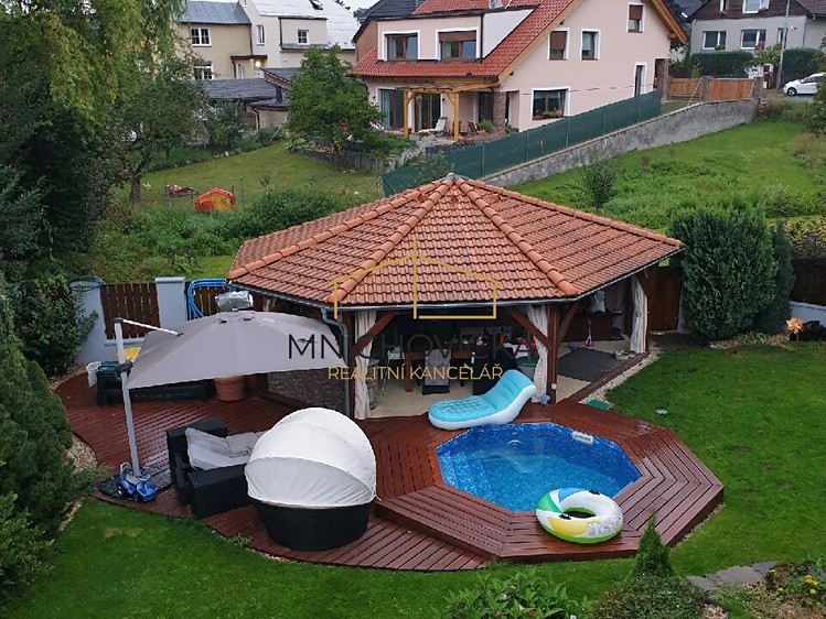 Prodej rodinného domu 521 m², pozemek 792 m² - foto 6
