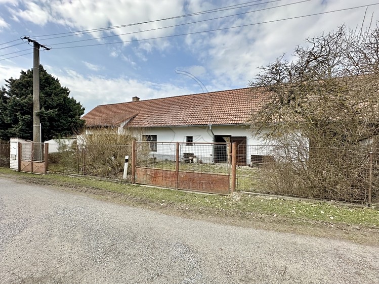 Prodej rodinného domu 135 m², pozemek 1 670 m² - foto 4