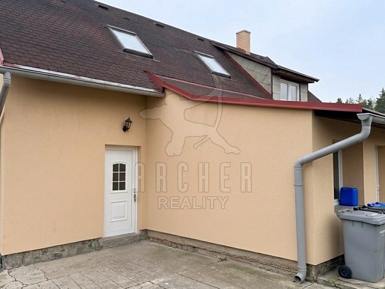 Prodej  rodinného domu 174 m², pozemek 901 m² - foto 3