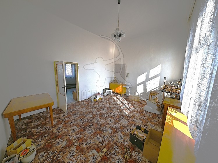 Prodej rodinného domu 454 m², pozemek 164 m² - foto 2