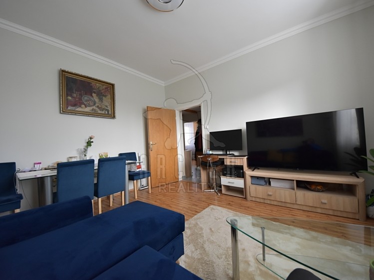 Prodej rodinného domu 255 m², pozemek 384 m² - foto 6