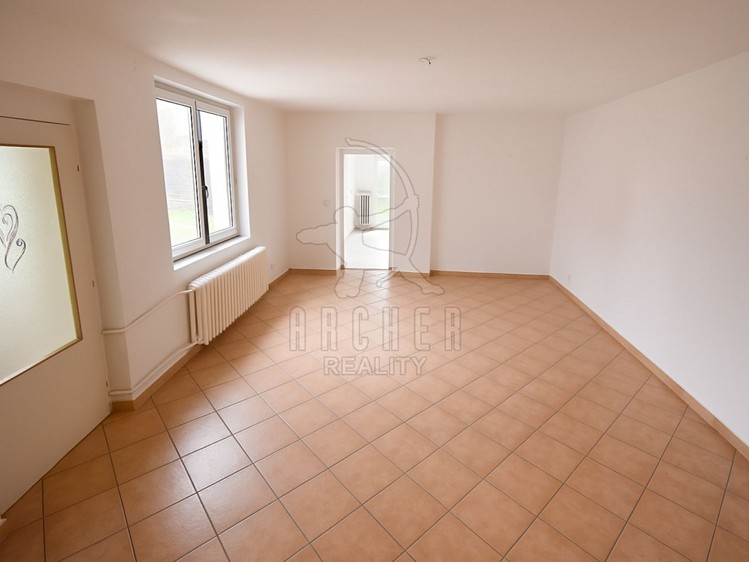 Prodej rodinného domu 282 m², pozemek 588 m² - foto 8