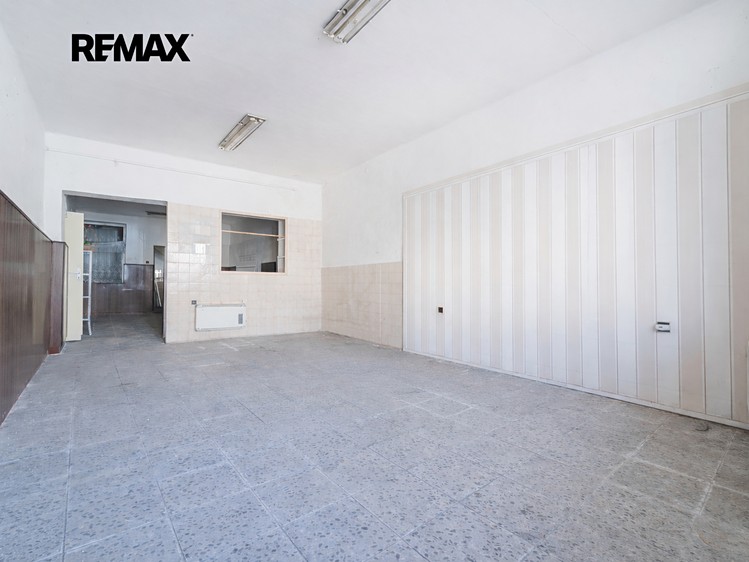 Prodej rodinného domu 243 m², pozemek 156 m² - foto 5