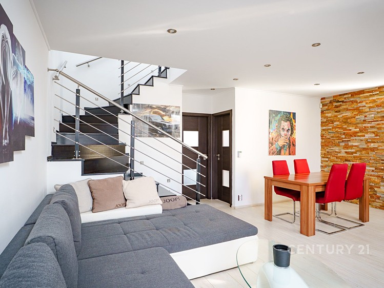 Prodej rodinného domu 153 m², pozemek 359 m² - foto 8