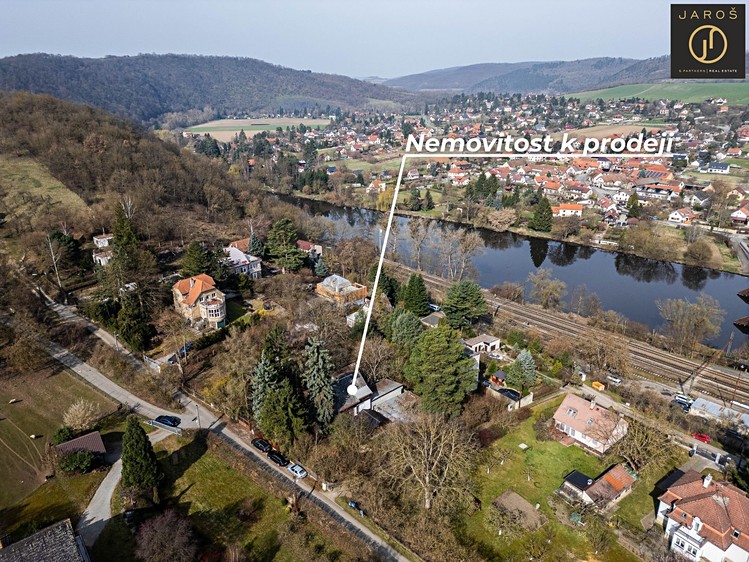 Prodej rodinného domu 141 m², pozemek 1 082 m² - foto 1