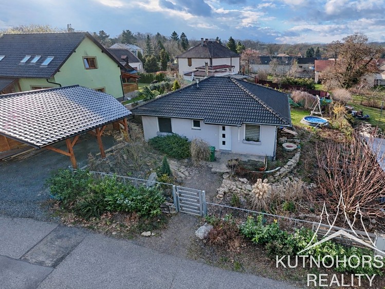 Prodej rodinného domu 71 m², pozemek 578 m² - foto 2