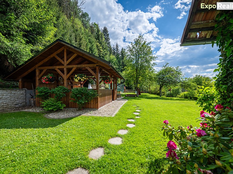 Prodej rodinného domu 125 m², pozemek 2 335 m² - foto 4