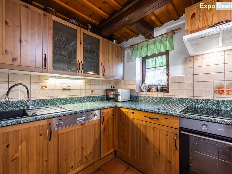 Prodej rodinného domu 125 m², pozemek 2 335 m² - foto 8