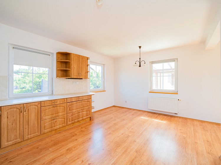 Prodej  rodinného domu 143 m², pozemek 816 m² - foto 7