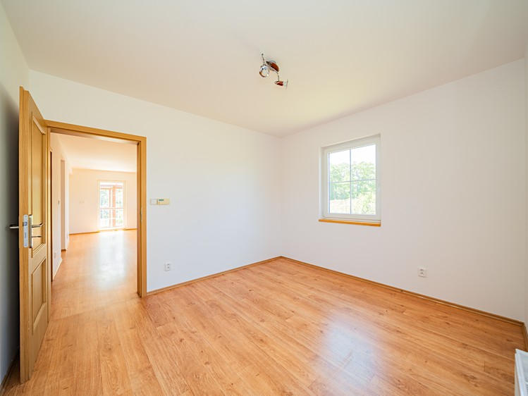 Prodej  rodinného domu 143 m², pozemek 816 m² - foto 5