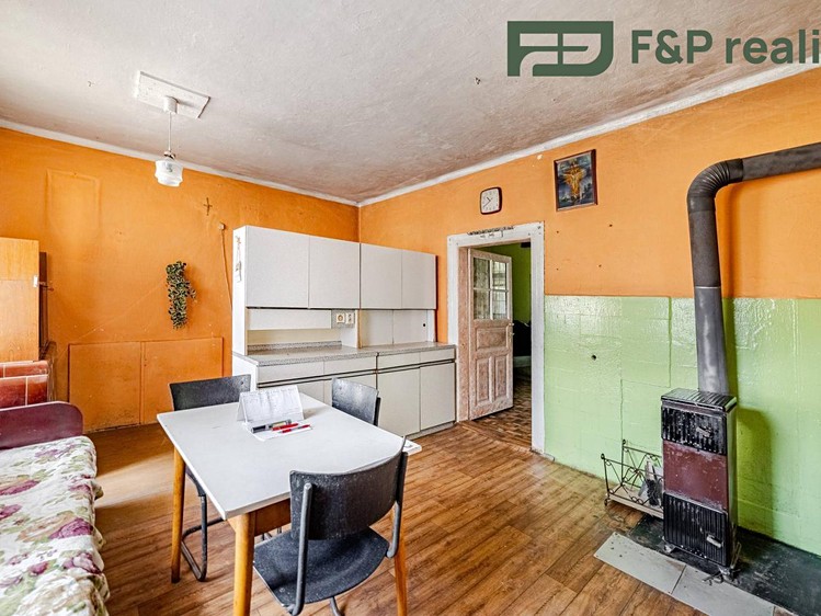 Prodej rodinného domu 300 m², pozemek 3 629 m² - foto 1