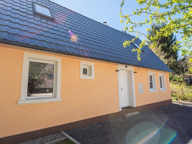 Prodej rodinného domu 110 m², pozemek 696 m² - foto 1