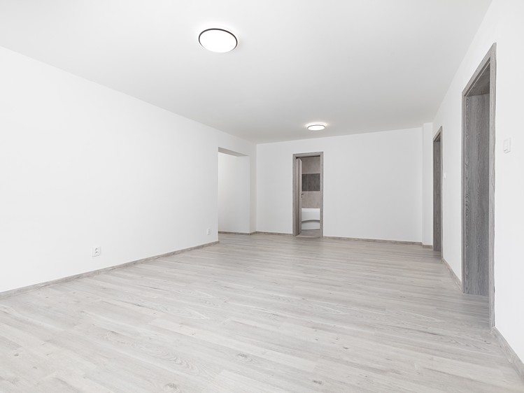 Prodej  rodinného domu 342 m², pozemek 1 015 m² - foto 7