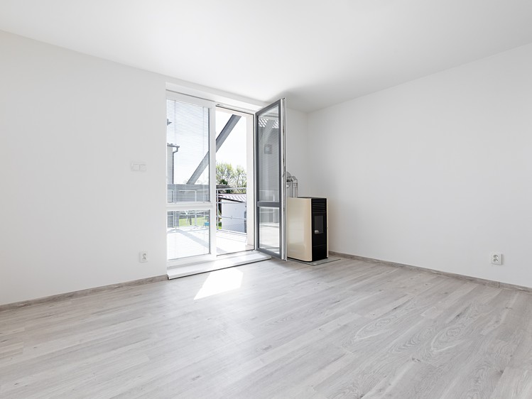 Prodej  rodinného domu 342 m², pozemek 1 015 m² - foto 8
