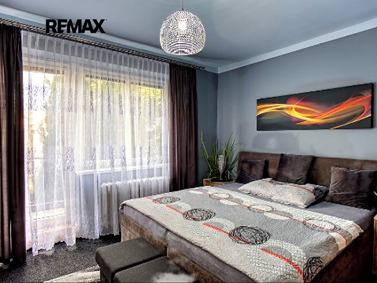 Prodej rodinného domu 292 m², pozemek 602 m² - foto 7
