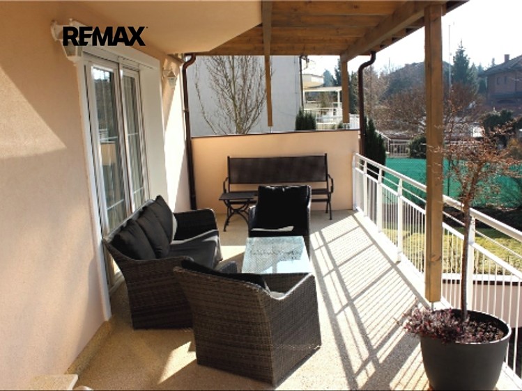 Prodej rodinného domu 271 m², pozemek 469 m² - foto 8