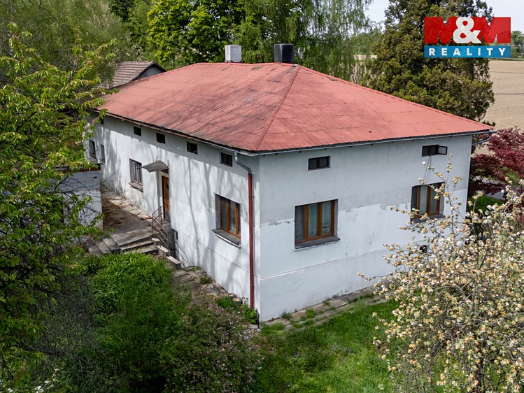 Prodej rodinného domu 140 m², pozemek 6 241 m² - foto 2