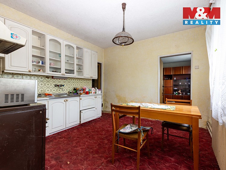 Prodej rodinného domu 140 m², pozemek 6 241 m² - foto 6