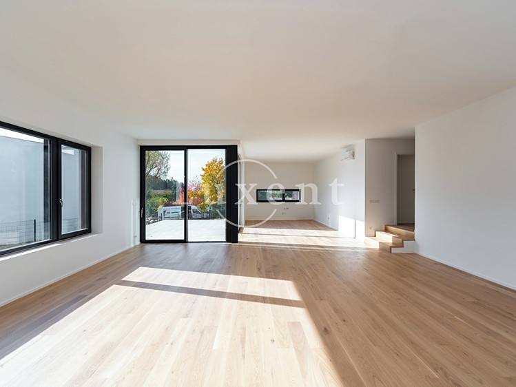 Prodej rodinného domu 350 m², pozemek 1 069 m² - foto 5