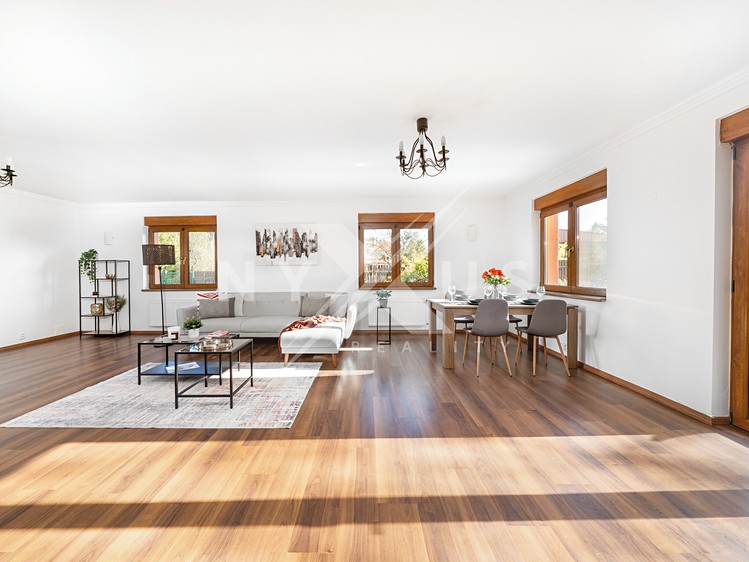 Prodej rodinného domu 345 m², pozemek 920 m² - foto 3