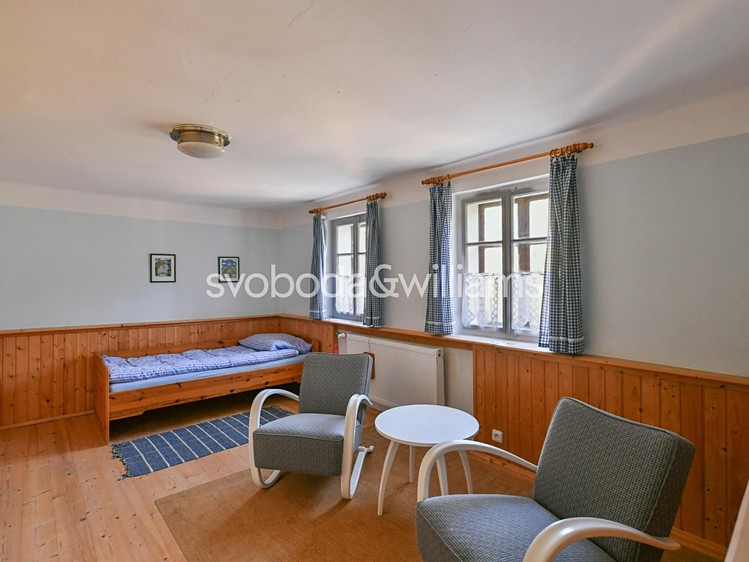 Prodej rodinného domu 238 m², pozemek 6 337 m² - foto 6