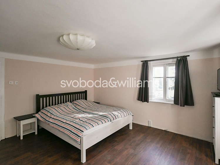 Prodej rodinného domu 238 m², pozemek 6 337 m² - foto 7