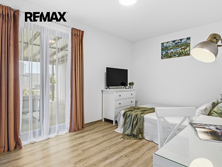 Prodej rodinného domu 264 m², pozemek 1 064 m² - foto 5