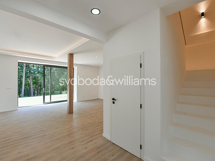 Prodej rodinného domu 187 m², pozemek 308 m² - foto 3