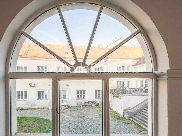 Prodej památky 1 333 m², pozemek 1 804 m² - foto 8